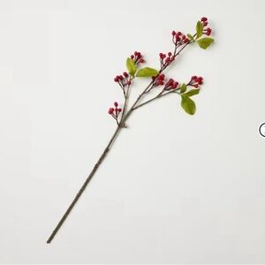 NWOT 25" Red Berry Artificial Stem - Hearth & Hand™ with Magnolia x4 stems